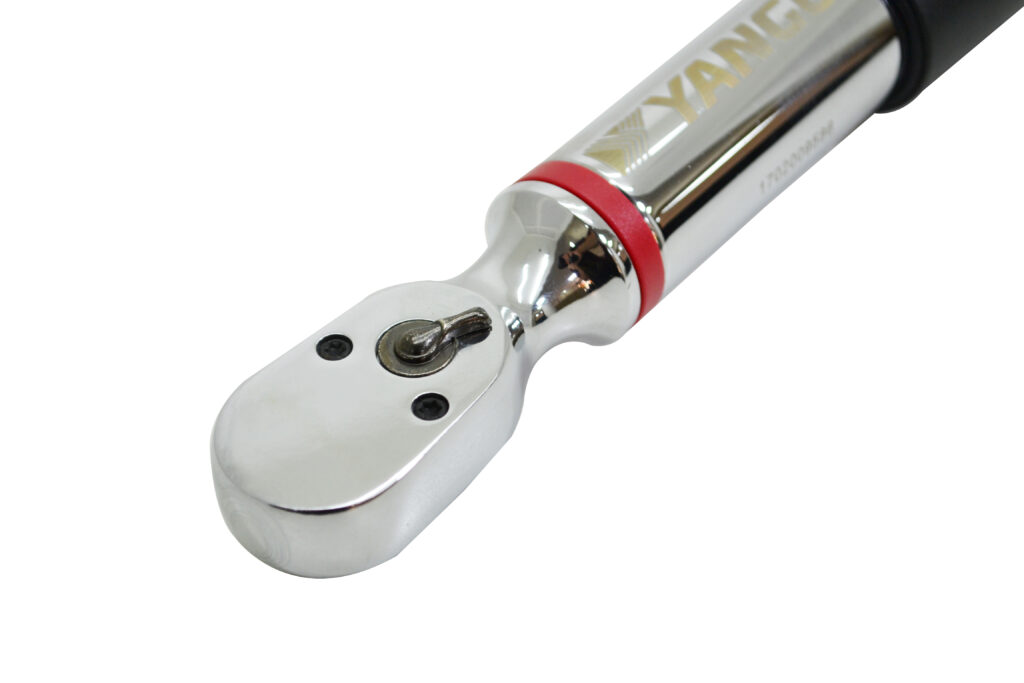 Torquimetro digital com torque angular 3/8’’ torque 6.8 A 135NM