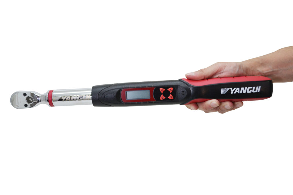 Torquimetro digital com torque angular 3/8’’ torque 6.8 A 135NM