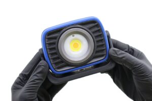 Lanterna LED Para Ajuste de Cores com 4 Temperaturas à Bateria Recarregável